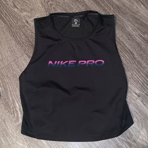 Nike Crop Top